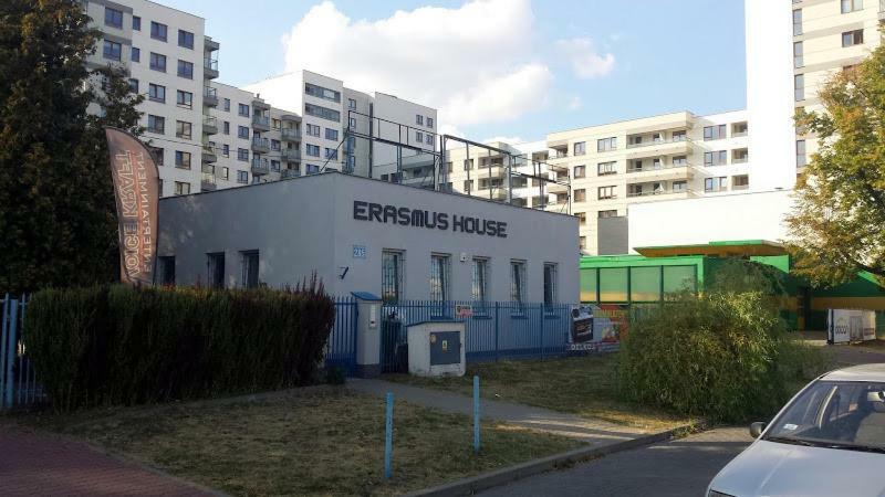 Erasmus House Hostel Warsawa Bagian luar foto
